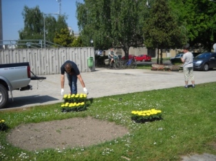 Rendőrség épületénél